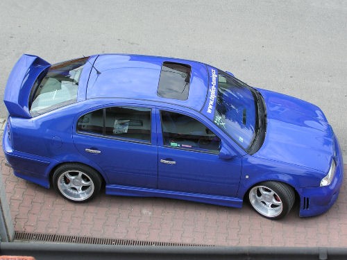 skoda_octavia_modra_01_b.jpg